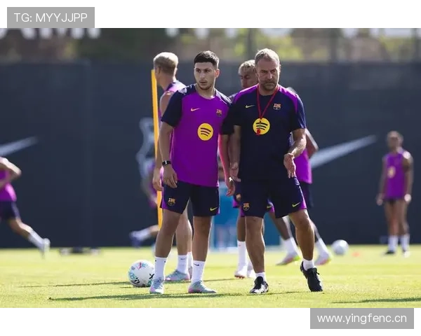 瓦伦西亚主帅战术风格解析：近期带队表现稳健