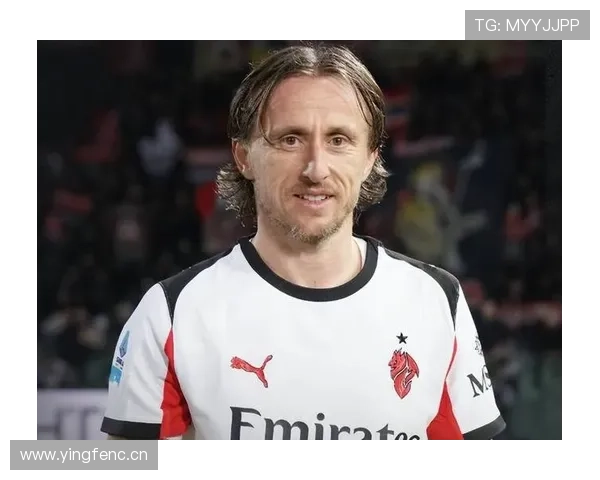 德容与莫德里奇中场核心对比:组织能力与节奏控制差异解析