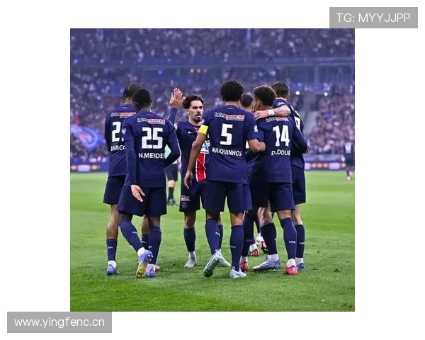 巴黎圣日耳曼近期比赛愈发依赖边路突破，进攻体系变化与中路受阻已逐步体现