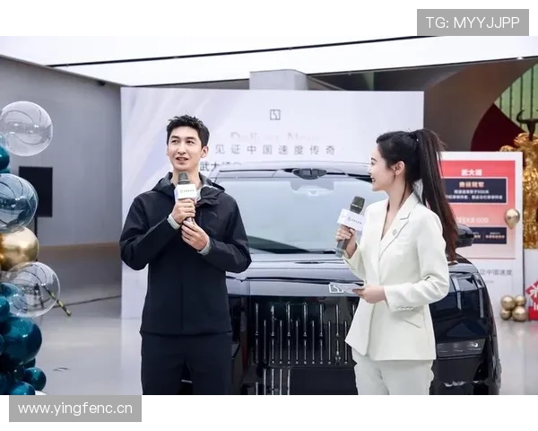 武大靖家冰箱里冻着的不是饺子，是他每天掐秒表吃的时间